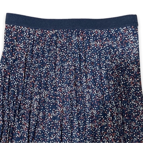 NWT Max Studio Midi Pleated Skirt Floral Print Navy Elastic Waist Women’s Size L - Picture 4 of 9